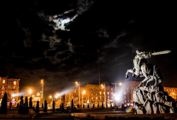 Noční Jerevan (zdroj: stránky turnaje)